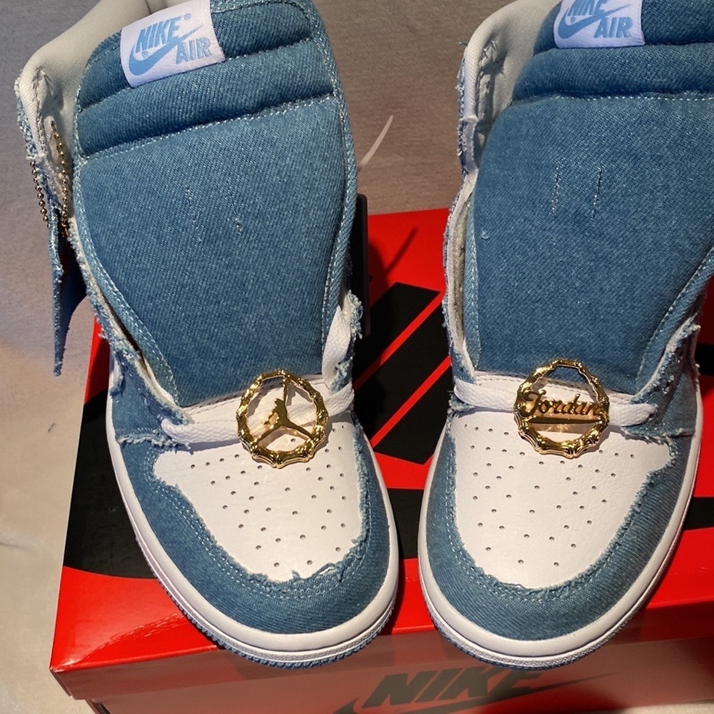 Air Jordan’s sneakers with extra shoe strings.